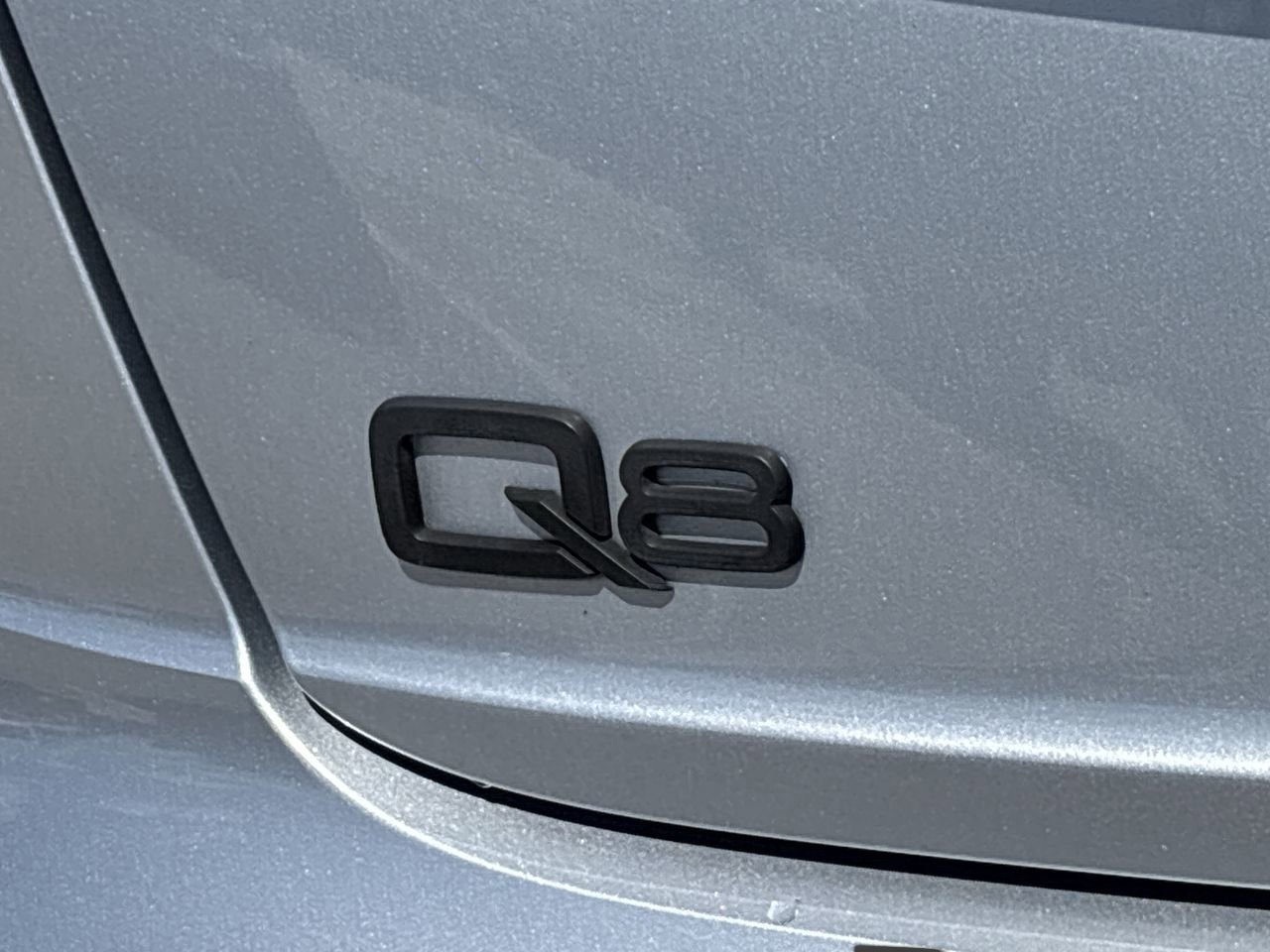 Used 2019 Audi Q8 Prestige AWD/4WD image 10