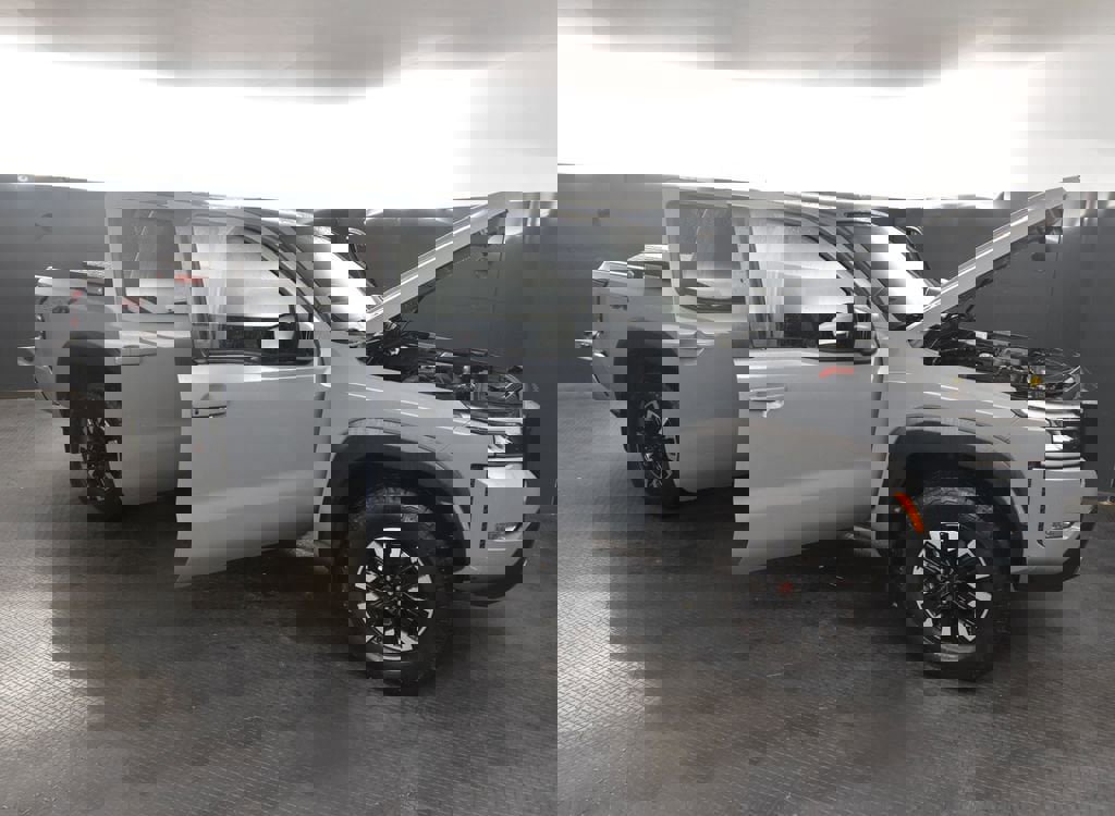 Used 2024 Nissan Frontier PRO-4X w/ Off-Road Protection Package image 35