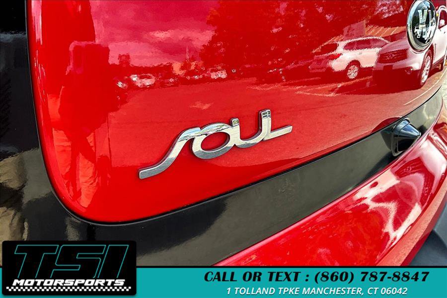 Used 2015 Kia Soul + image 8