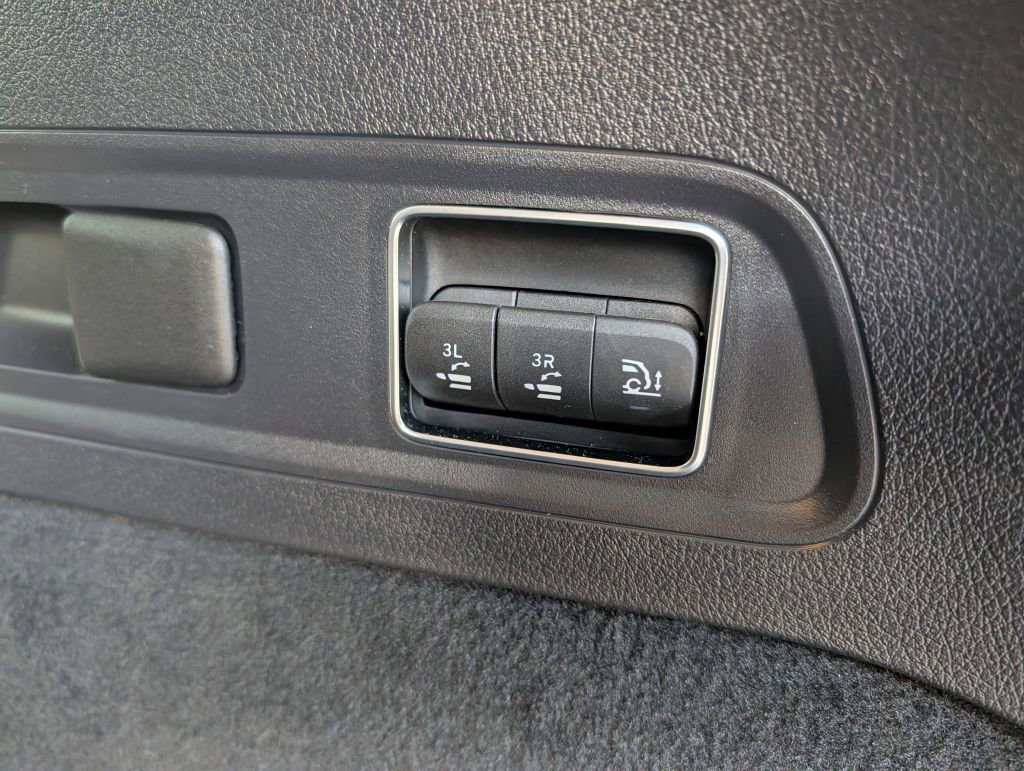 Used 2026 Mercedes-Benz GLS 450 4MATIC image 22
