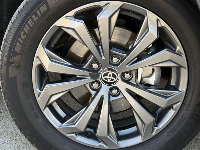 Used 2023 Toyota RAV4 Limited image 11