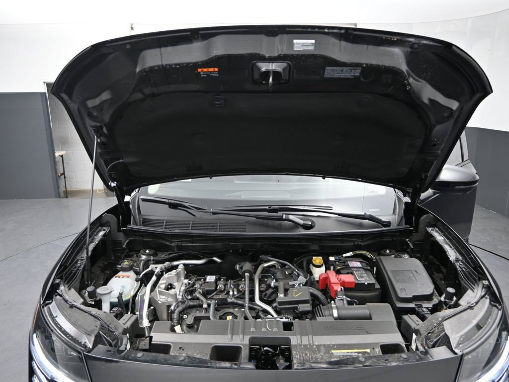 Certified 2026 Nissan Kicks SR FWD image 18