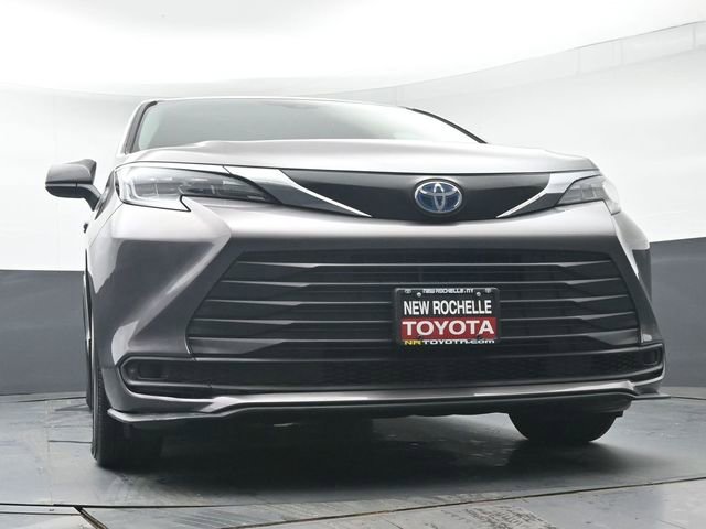 Certified 2024 Toyota Sienna LE w/ LE Plus Package image 40