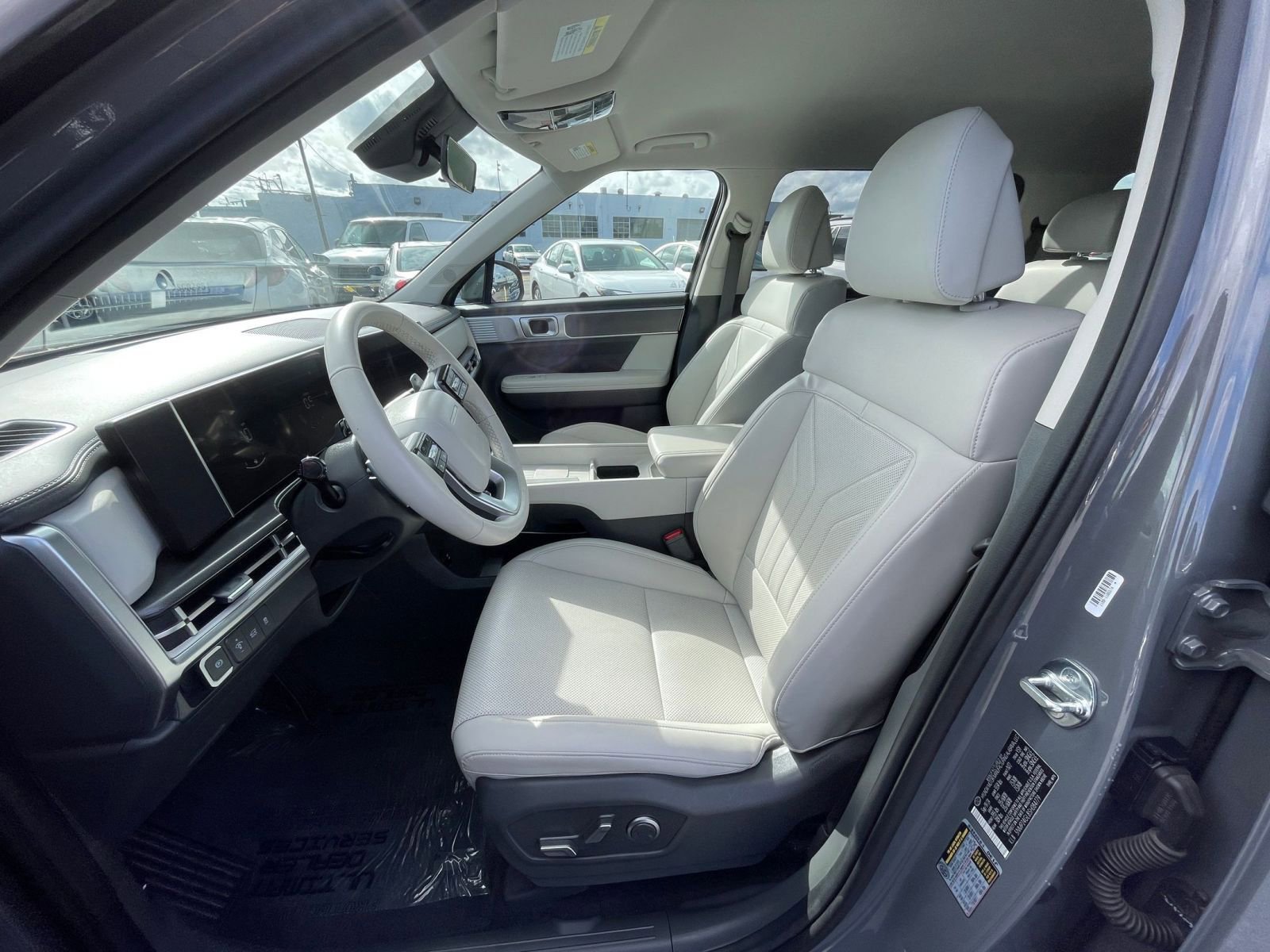 Used 2025 Hyundai Santa Fe SEL image 27