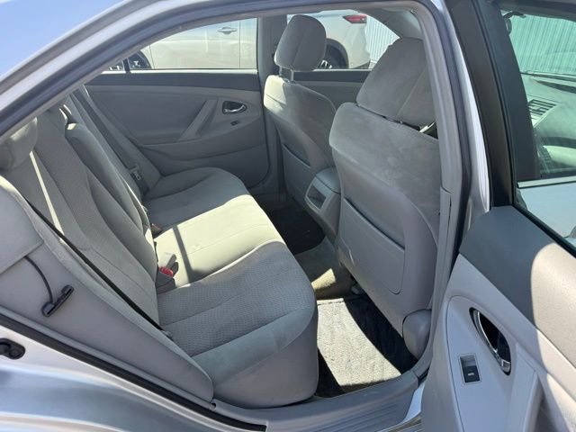Used 2011 Toyota Camry LE image 27