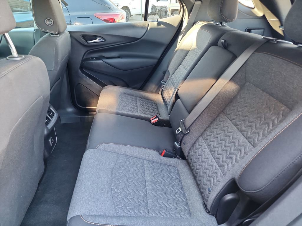 Used 2022 Chevrolet Equinox LT image 38