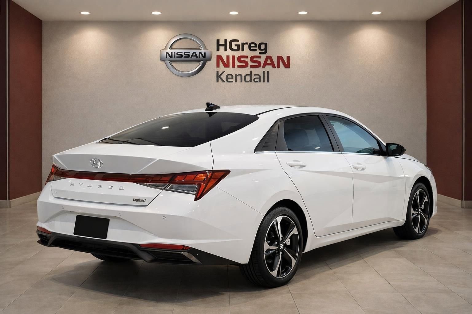 Used 2023 Hyundai Elantra Limited FWD image 2