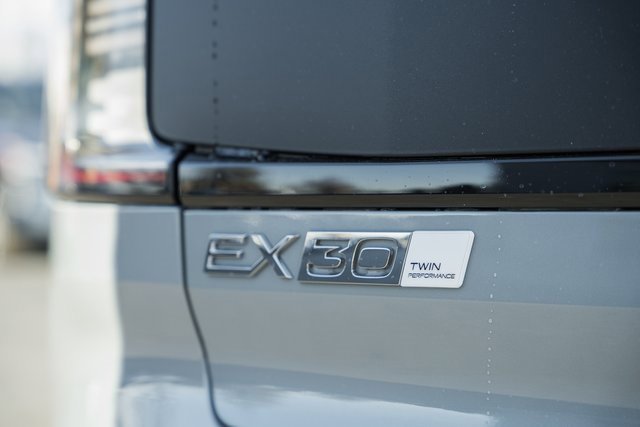New 2026 Volvo EX30 Cross Country Ultra image 7