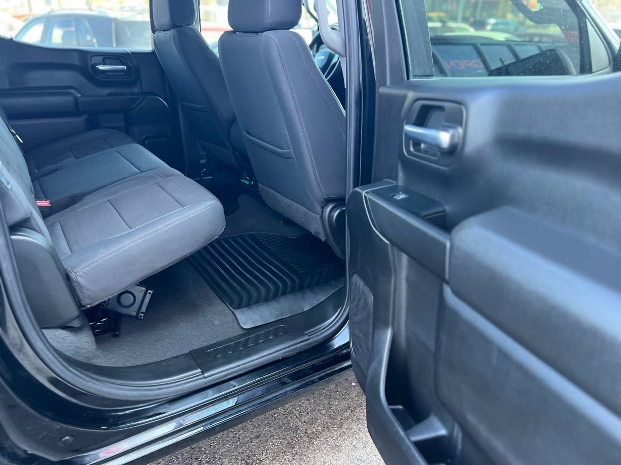 Used 2024 Chevrolet Silverado 1500 Custom image 15