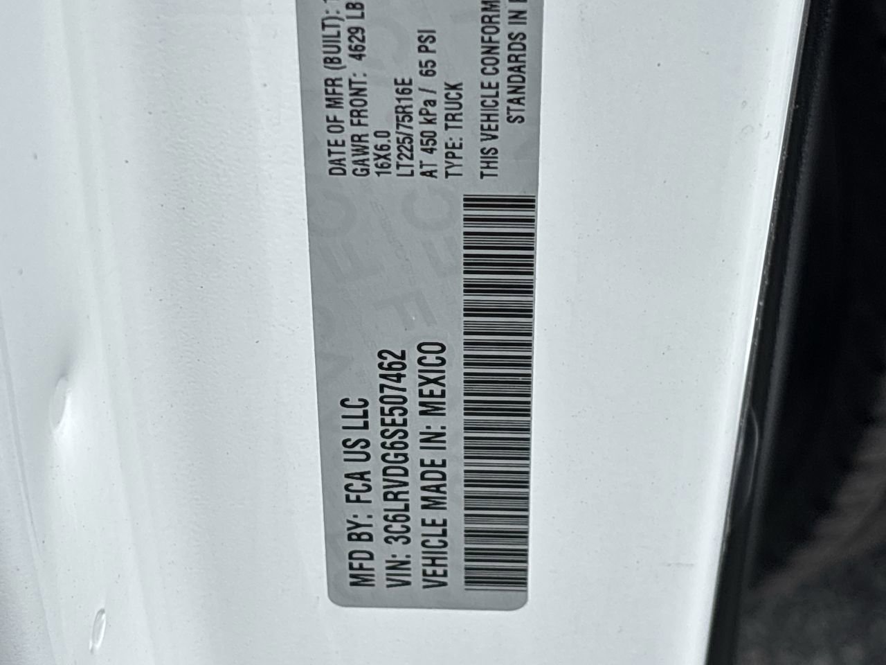 Used 2025 RAM ProMaster 2500 w/ Convenience Group FWD image 30