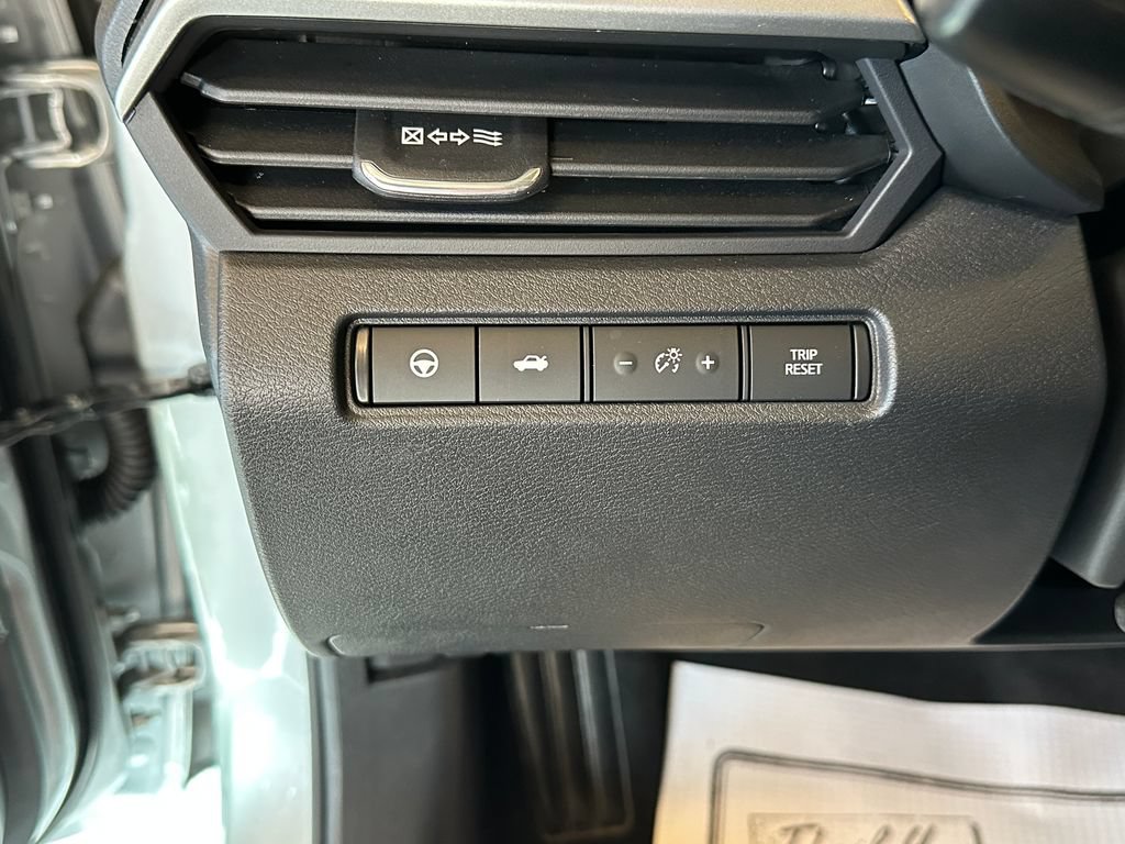 Used 2024 Nissan Altima 2.5 SL AWD/4WD image 18