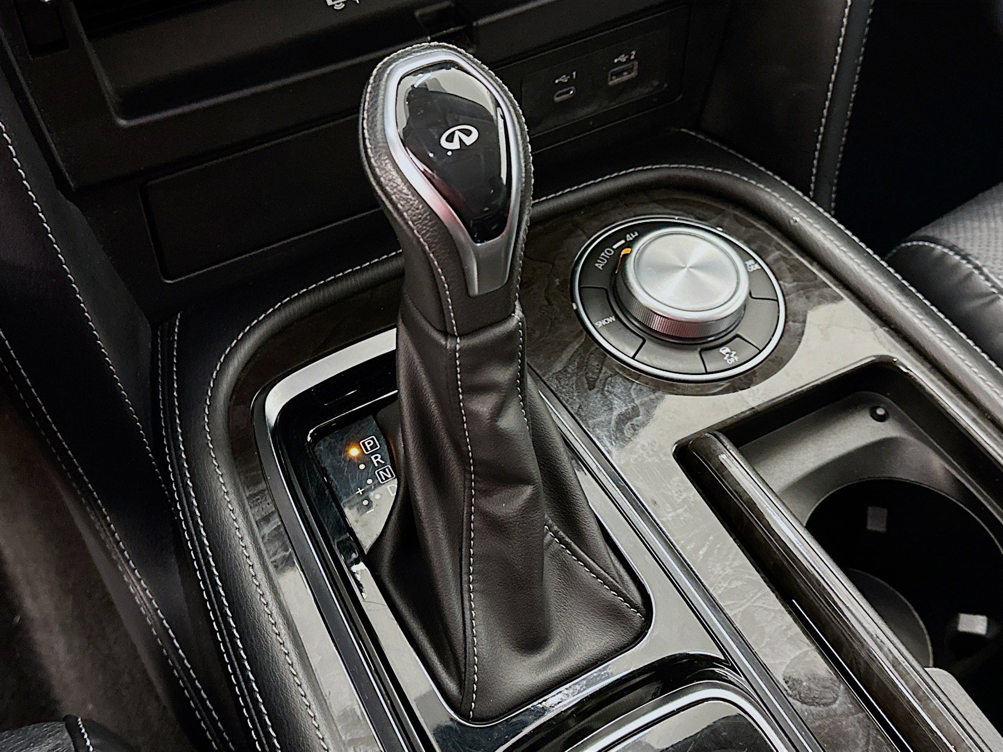 Used 2024 INFINITI QX80 Luxe image 25