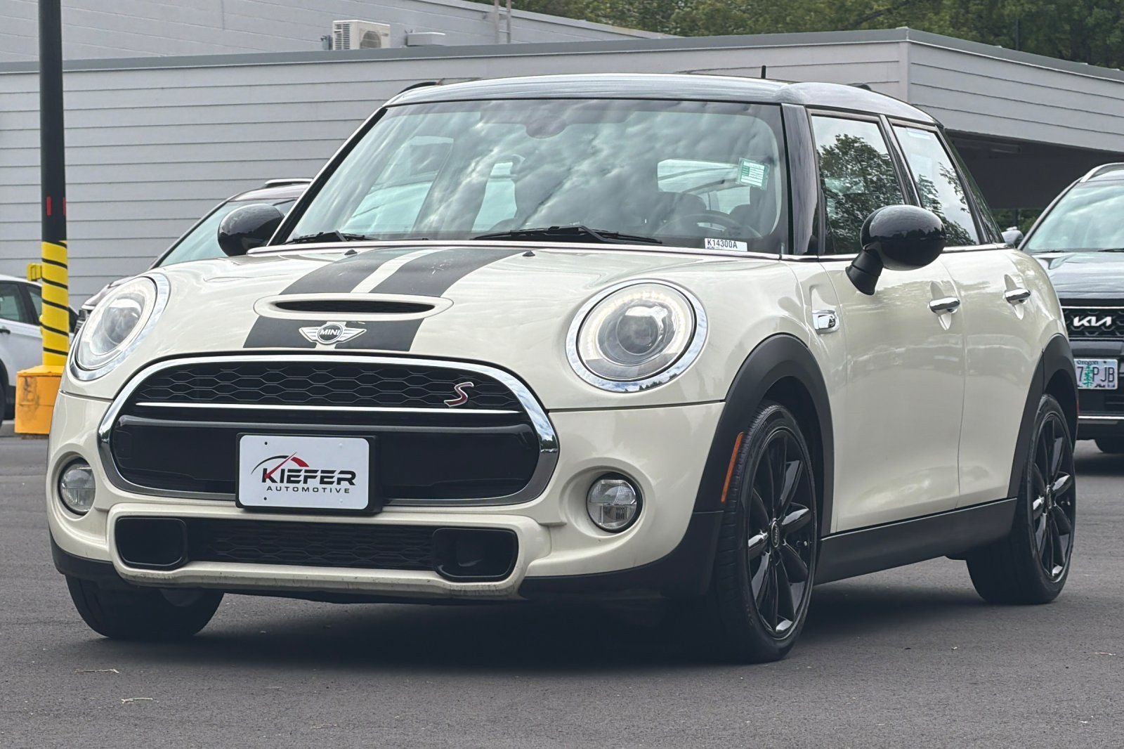 Used 2016 MINI Cooper S FWD image 8