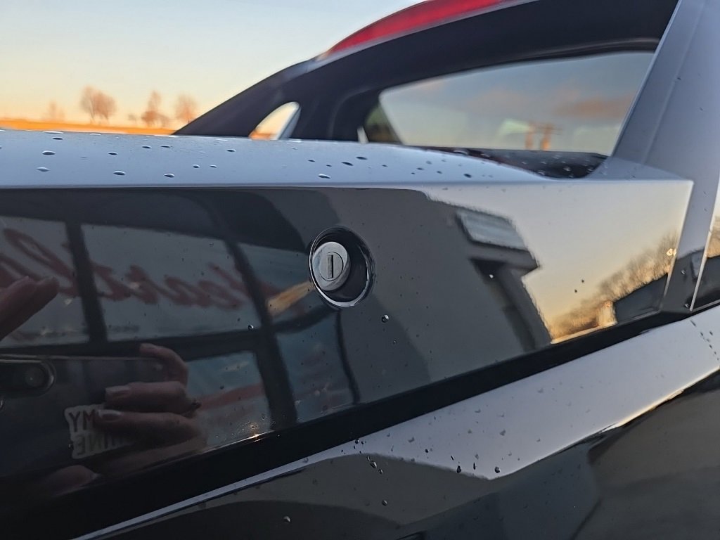 Used 2007 Cadillac Escalade EXT w/ Information Package image 30