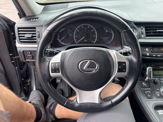 Used 2011 Lexus CT 200h Premium FWD image 15