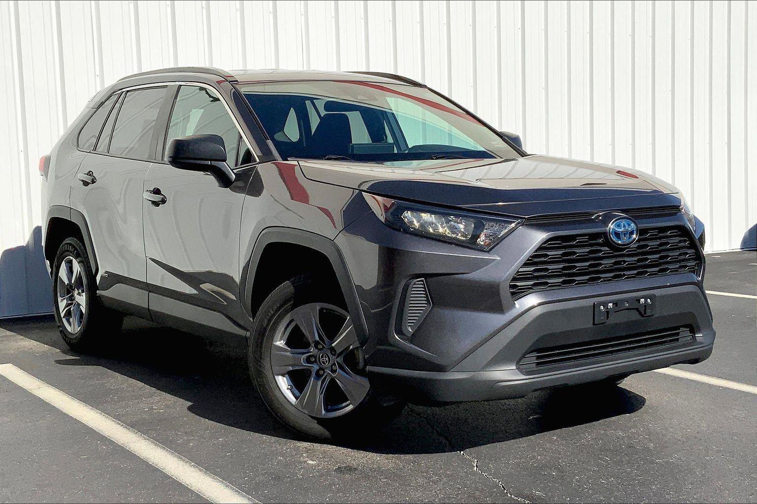 Used 2022 Toyota RAV4 LE image 31