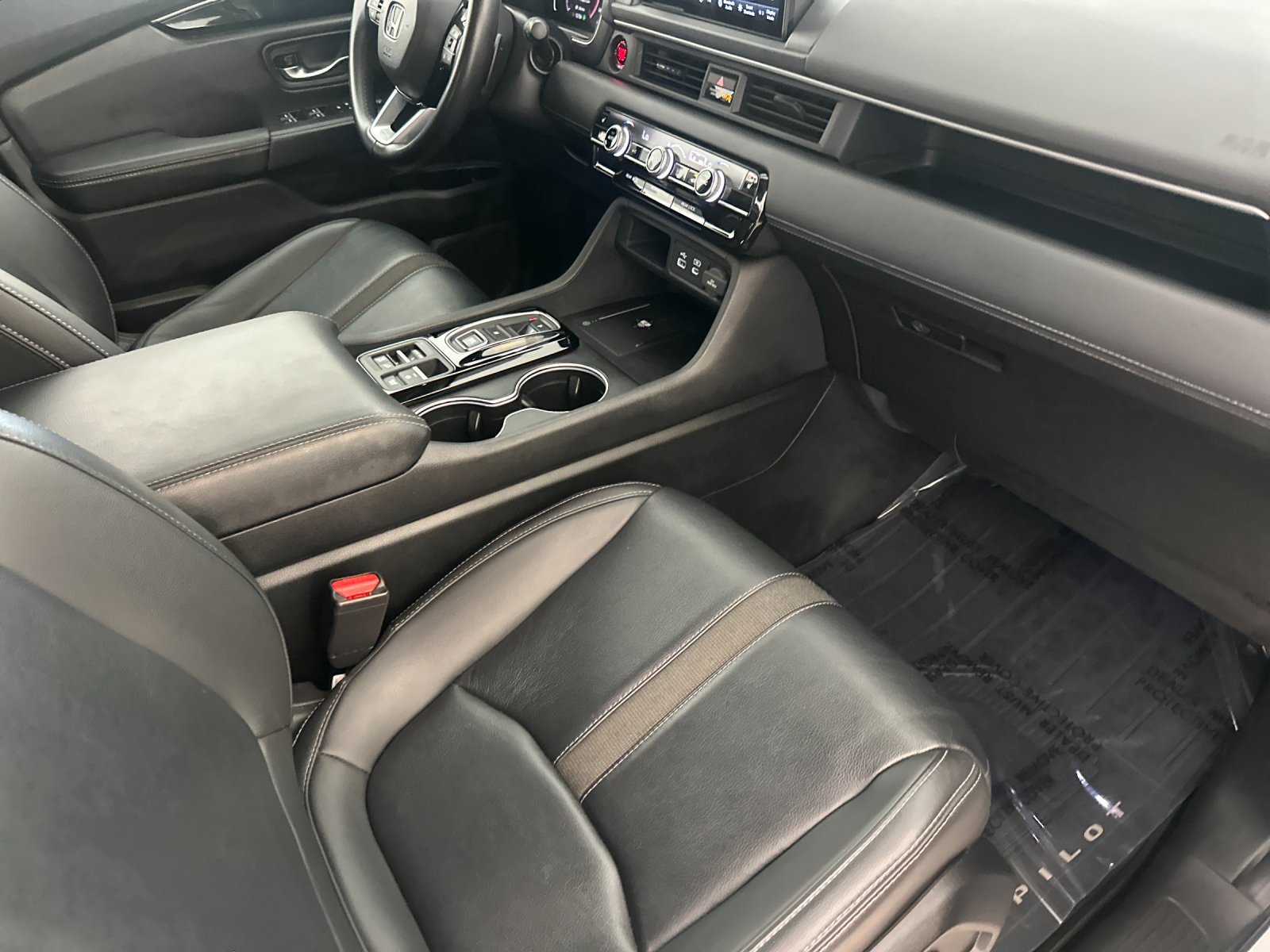 Used 2024 Honda Pilot Touring image 17