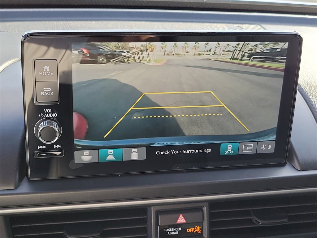 Used 2023 Honda Pilot Touring image 11