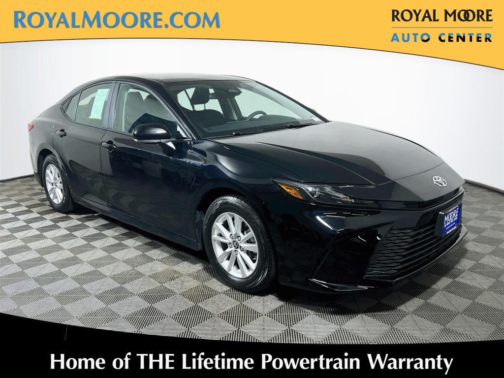 Used 2025 Toyota Camry LE FWD image 1