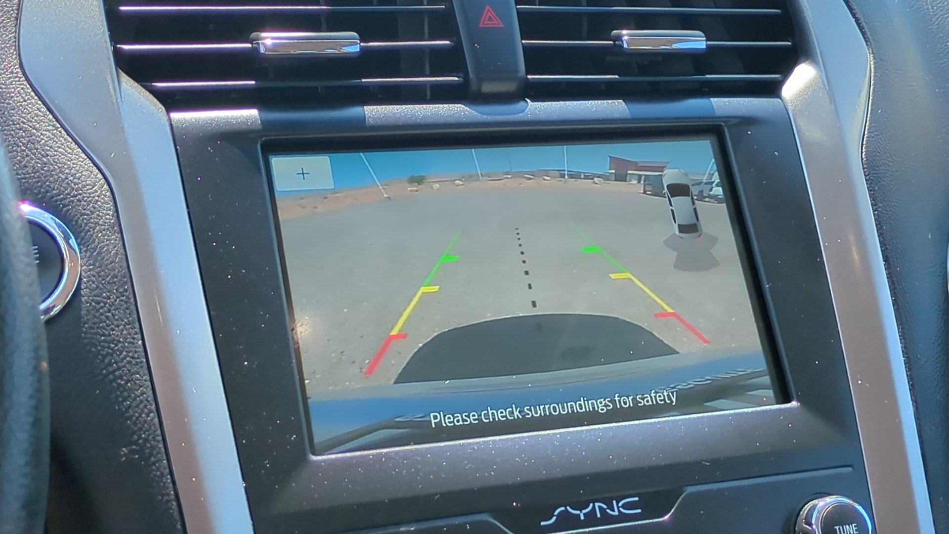 Used 2020 Ford Fusion SE FWD image 22