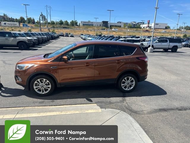 Used 2017 Ford Escape SE AWD/4WD image 4