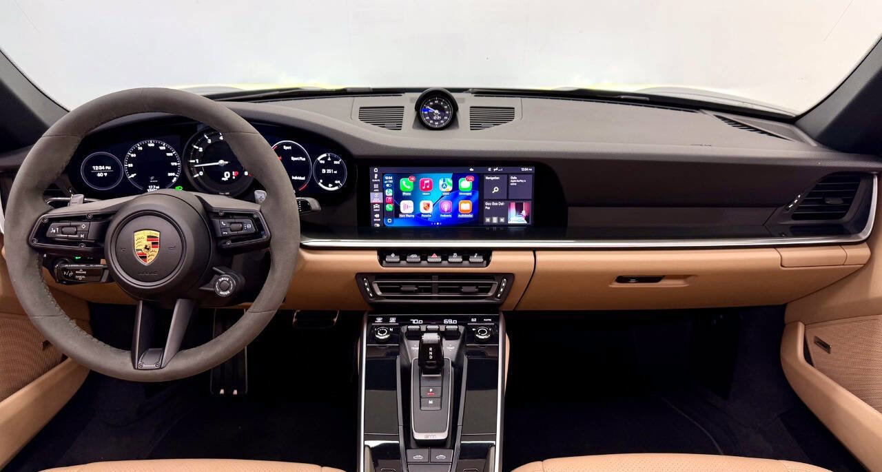 Used 2021 Porsche 911 image 60