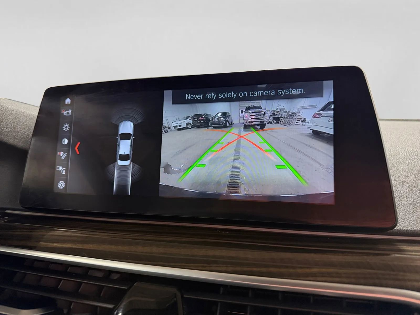 Used 2018 BMW 530i xDrive 530i xDrive Sedan 4D w/ Premium Package image 31