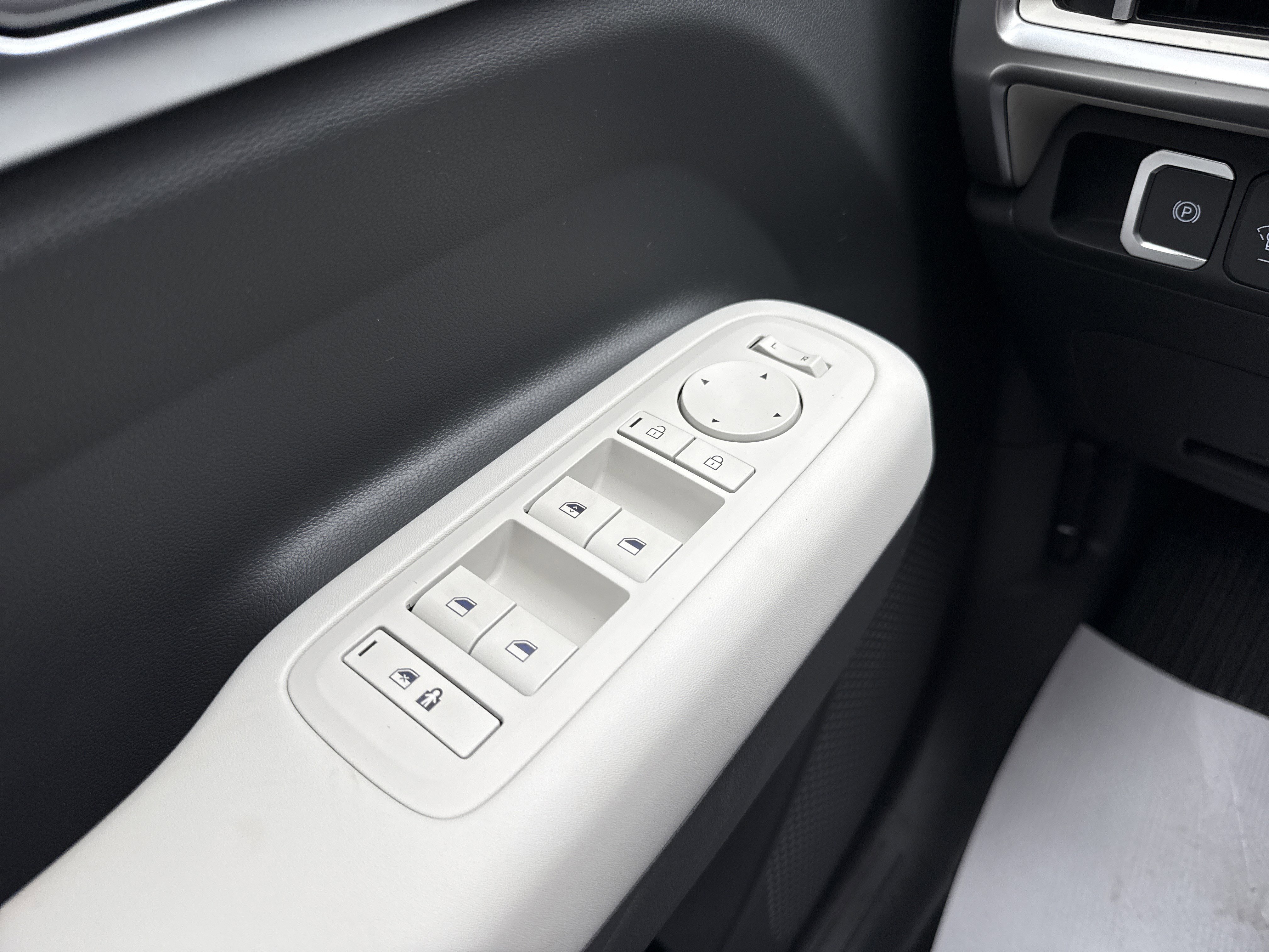 New 2026 Hyundai Santa Fe SE AWD/4WD image 16