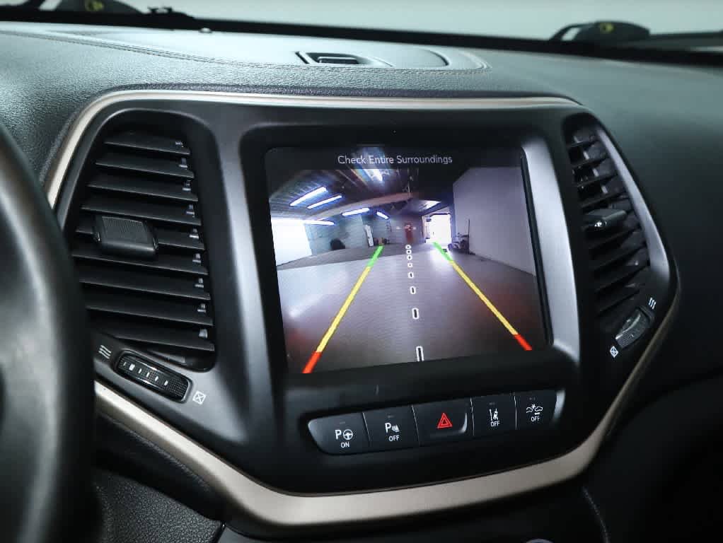 Used 2014 Jeep Cherokee Limited w/ Technology Group AWD/4WD image 31
