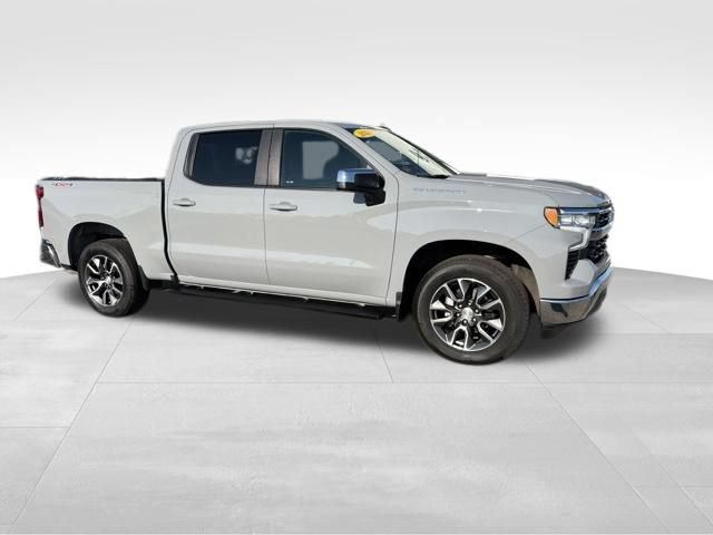 Used 2024 Chevrolet Silverado 1500 LT AWD/4WD image 15