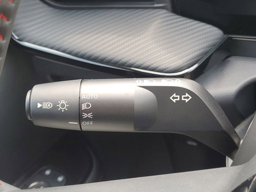 New 2025 Nissan Kicks SR w/ SR Premium Package image 15