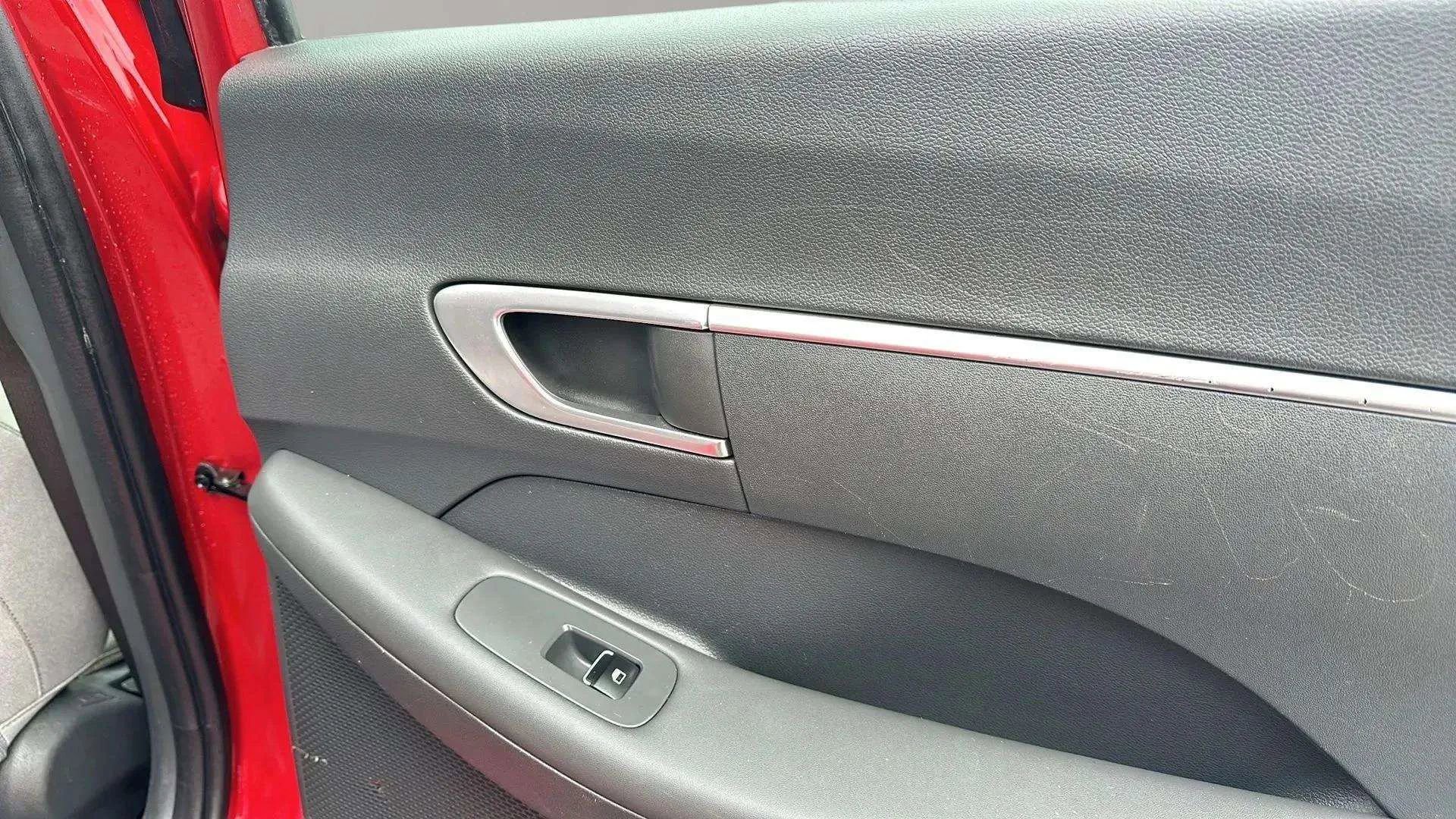 Used 2020 Hyundai Sonata SE w/ Cargo Package image 19