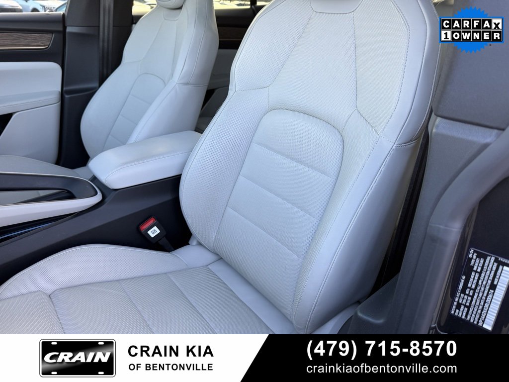 Used 2024 Porsche Macan 4 Electric image 22