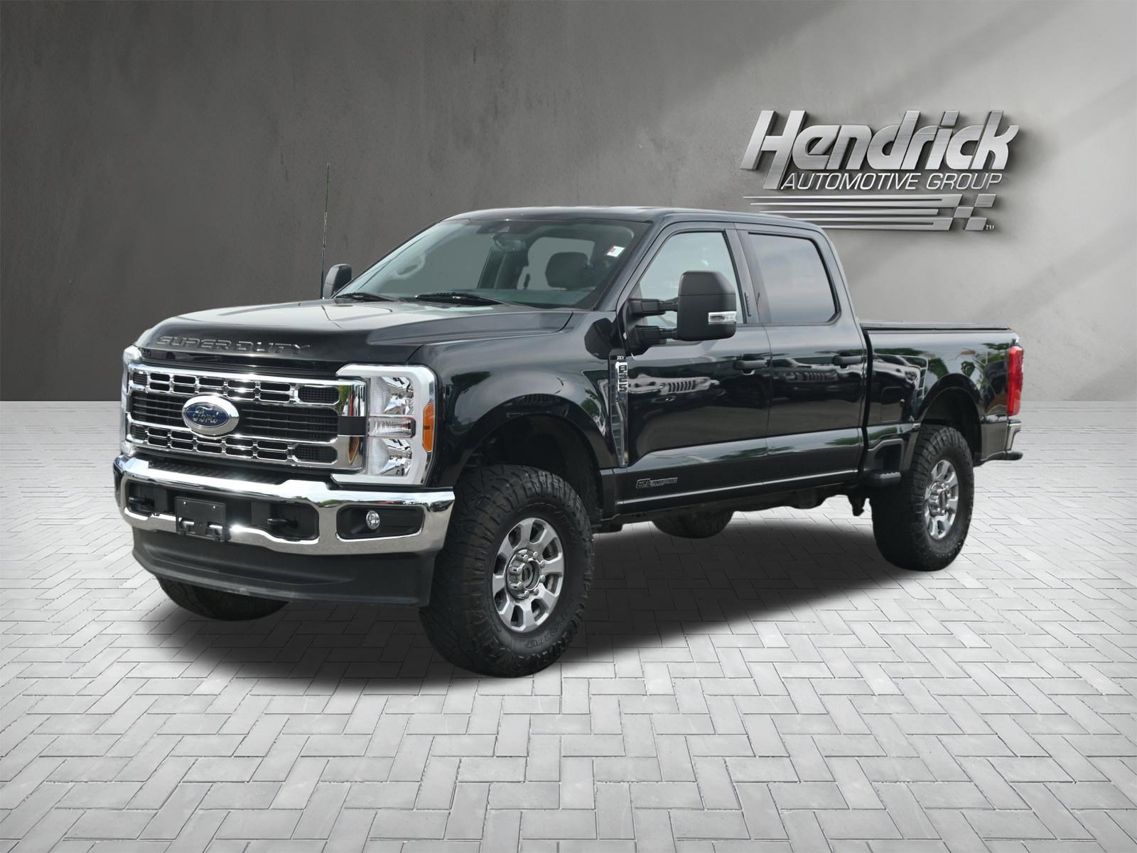 Used 2023 Ford F250 XLT AWD/4WD image 5