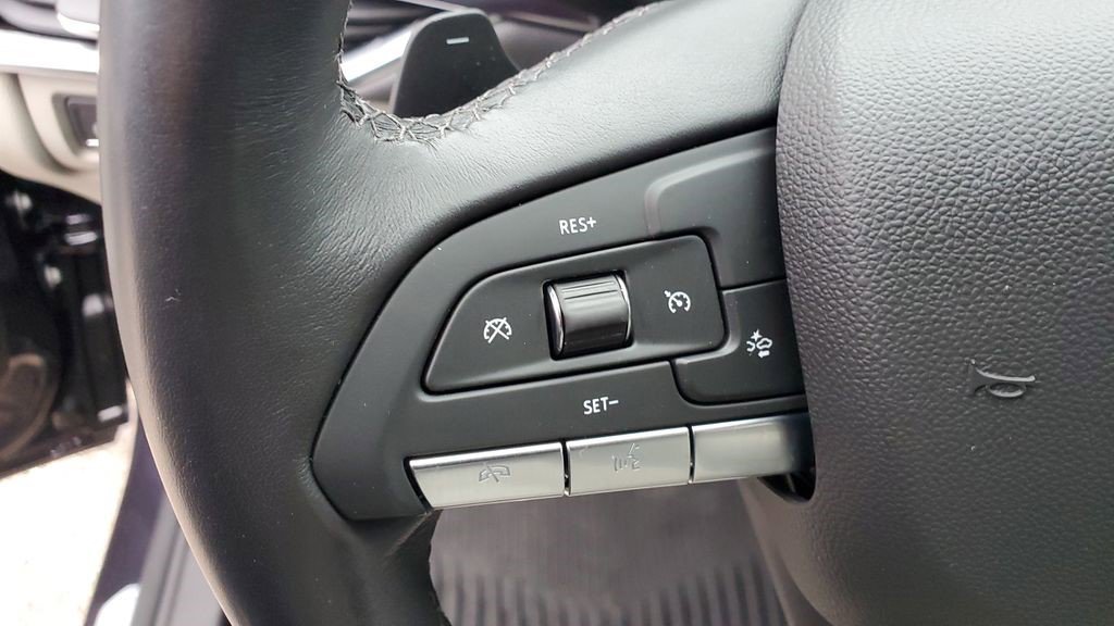 Certified 2023 Cadillac XT4 Luxury image 24