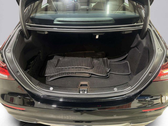 Used 2021 Mercedes-Benz E 350 4MATIC Sedan image 32