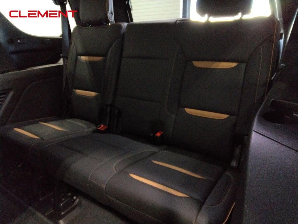Used 2024 GMC Yukon AT4 image 32