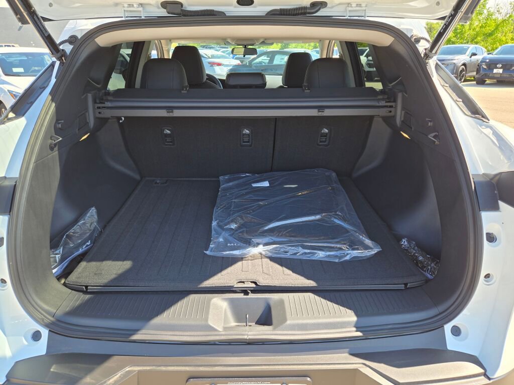 Used 2025 Nissan Murano SV w/ Cargo Package AWD/4WD image 14