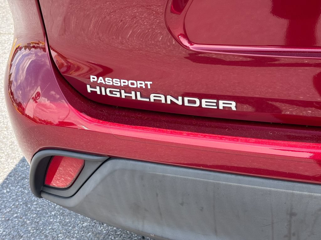 Used 2020 Toyota Highlander LE AWD/4WD image 13