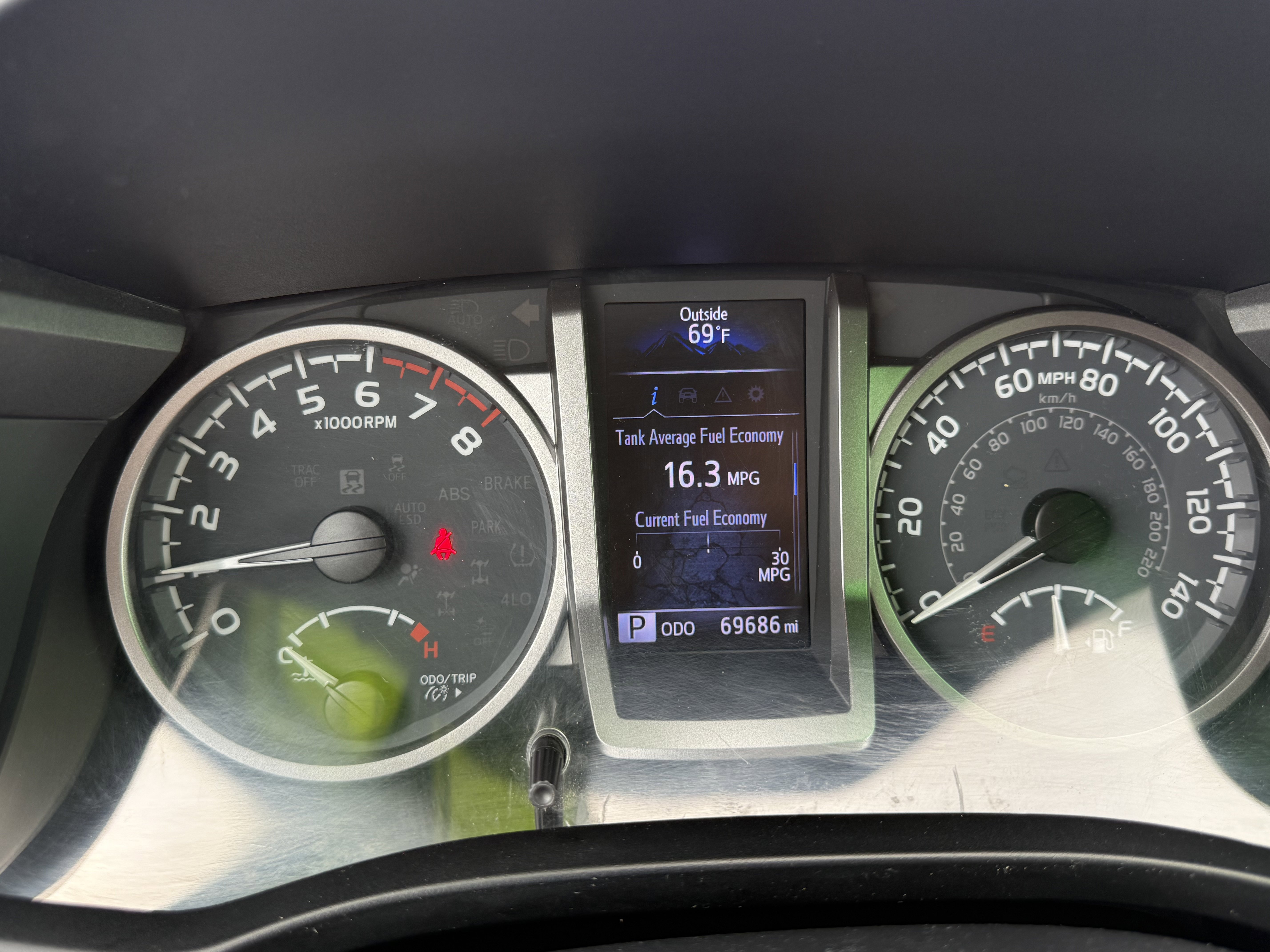 Certified 2020 Toyota Tacoma TRD Off-Road w/ Technology Package image 7