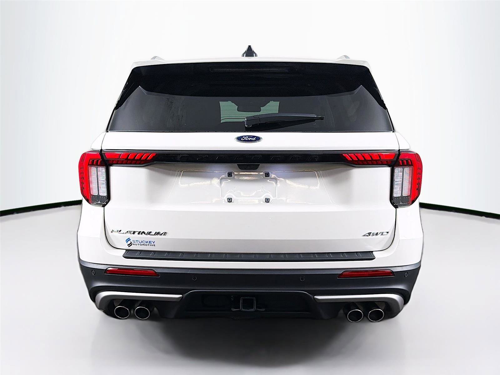 Used 2025 Ford Explorer Platinum w/ Ultimate Package AWD/4WD image 6