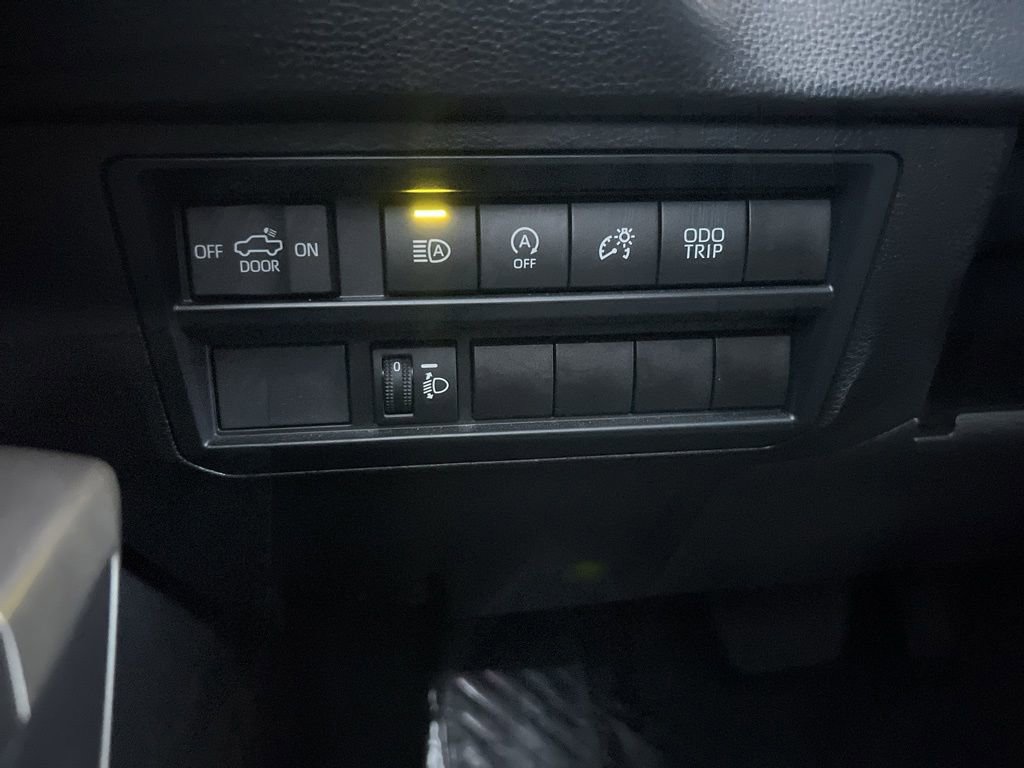 Used 2025 Toyota Tundra SR5 image 32