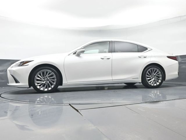 Used 2021 Lexus ES 300h w/ Accessory Package image 36