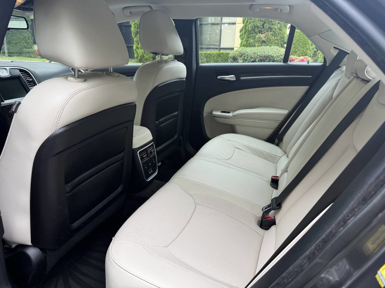 Used 2016 Chrysler 300 C AWD/4WD image 26