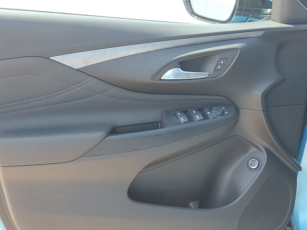 Certified 2025 Buick Envista Sport Touring w/ Convenience I Package FWD image 25
