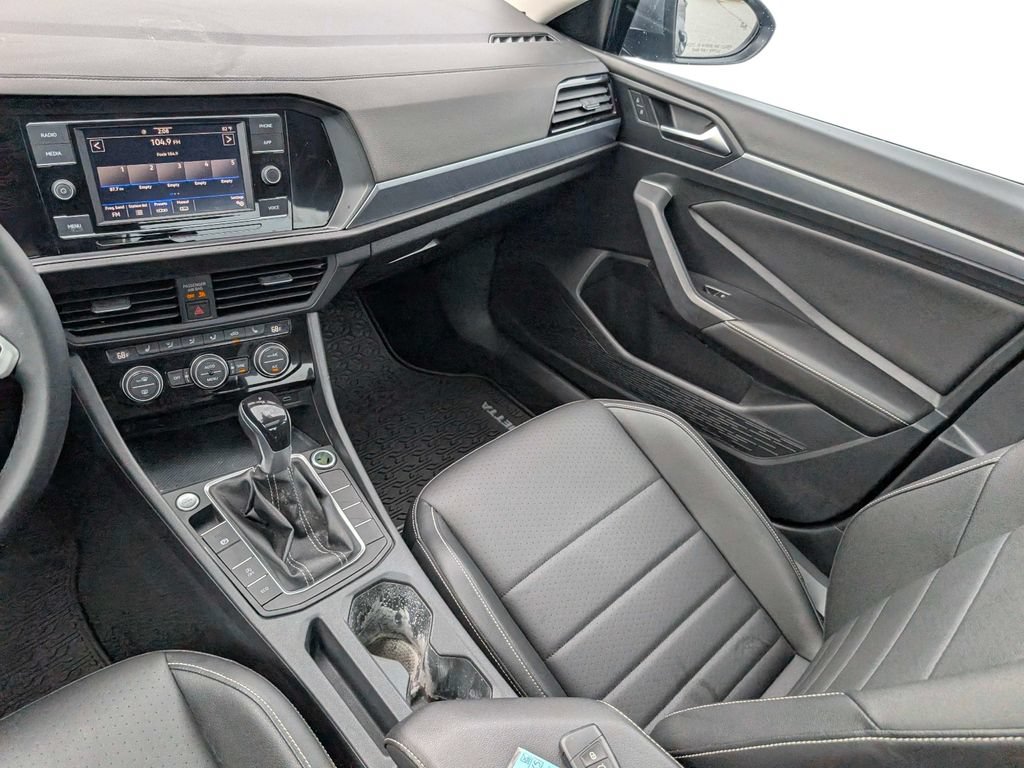 Used 2022 Volkswagen Jetta SE FWD image 18