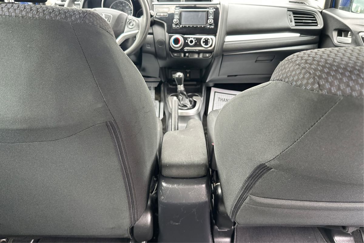 Used 2018 Honda Fit LX image 19
