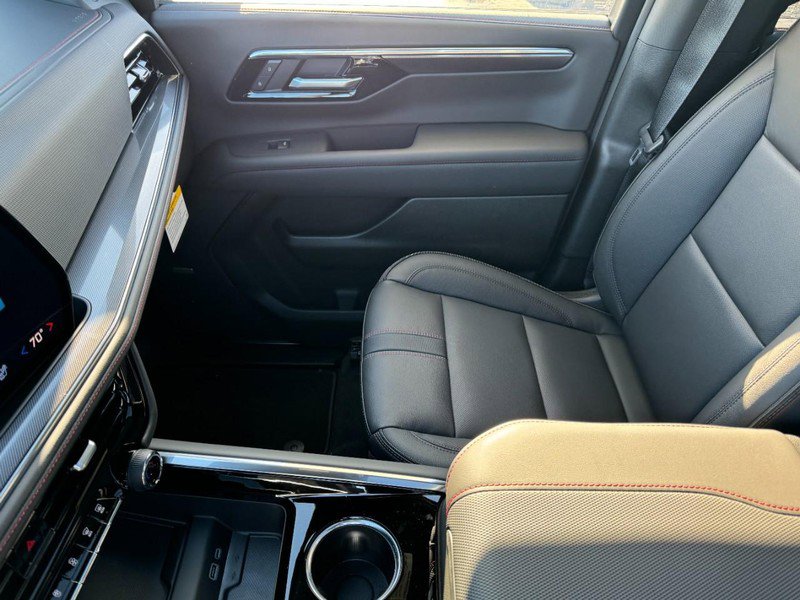 New 2026 Chevrolet Suburban RST image 40