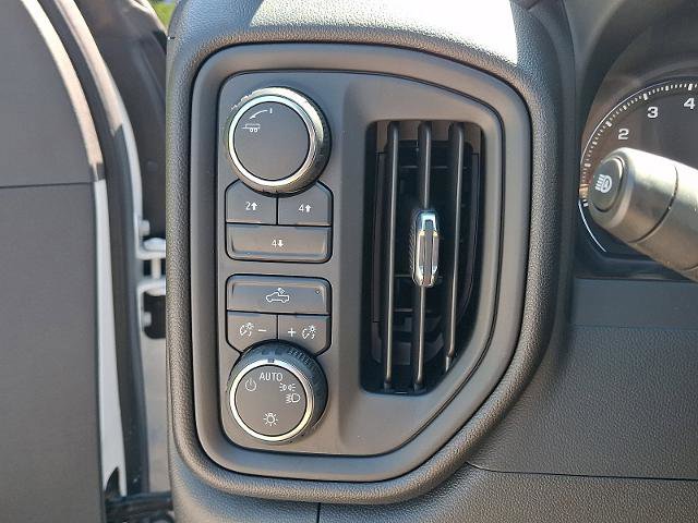 Certified 2024 Chevrolet Silverado 2500 Custom w/ Custom Convenience Package AWD/4WD image 24