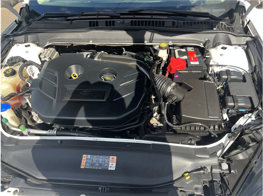 Used 2017 Ford Fusion SE w/ Equipment Group 201A image 18